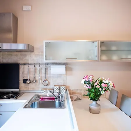 Louise E Annie * ברגמו