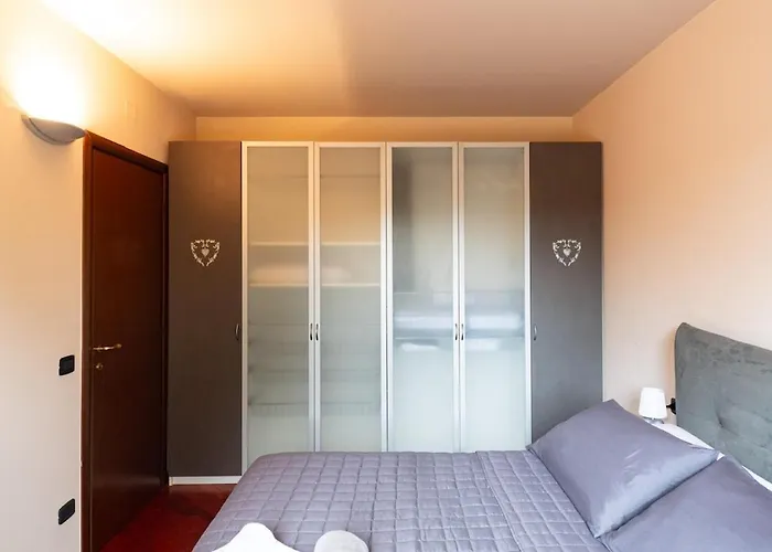 Louise E Annie דירה *